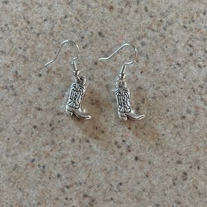 Drop boots earrings